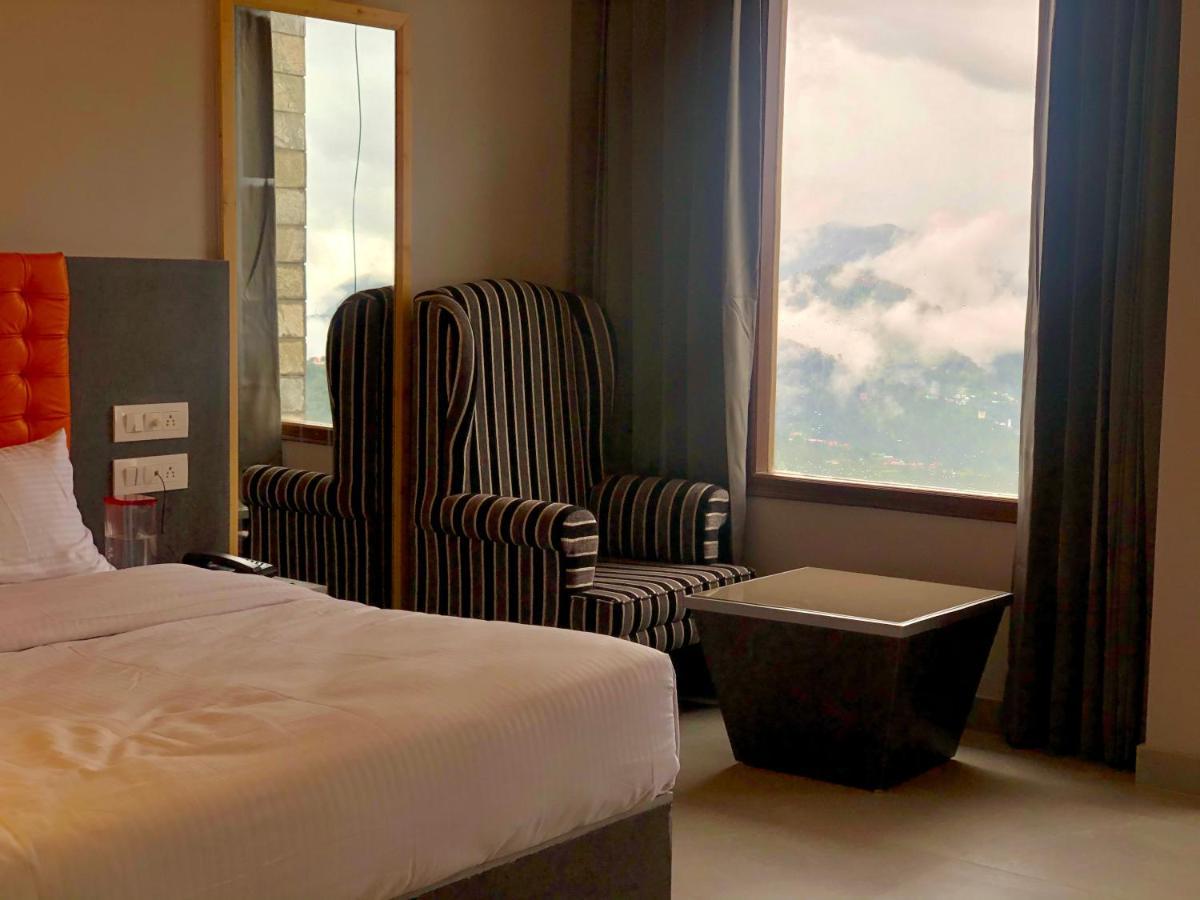 The Westberry 50Mtrs Offroading And 50 Mtrs Nature Path Bed & Breakfast Shimla Bagian luar foto