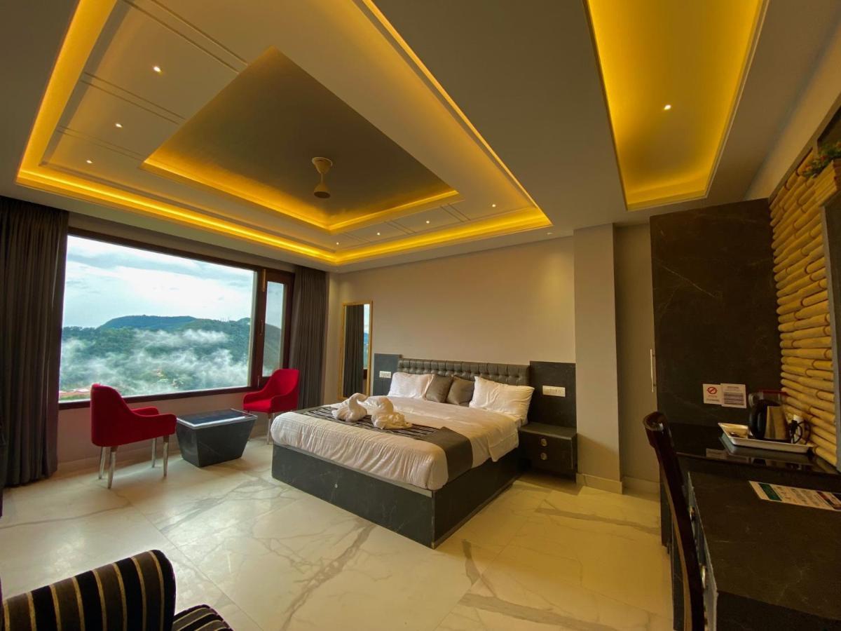 The Westberry 50Mtrs Offroading And 50 Mtrs Nature Path Bed & Breakfast Shimla Bagian luar foto